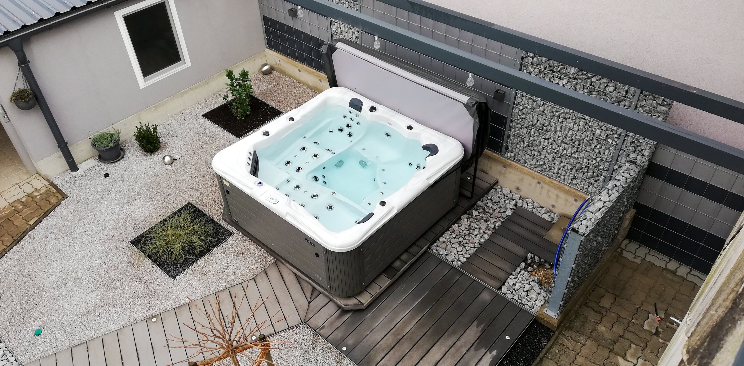 Pool møbler