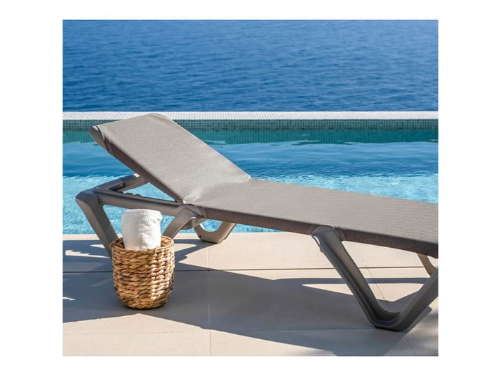 Solseng i plast med mørkegrå betræk | Eva Pro Prestige | Balliu